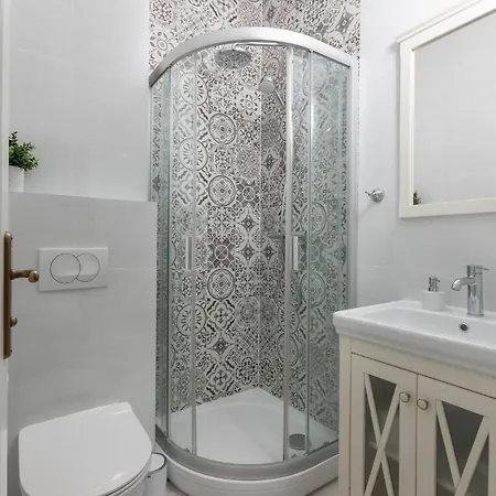 Ancora Faros ستاري غراد