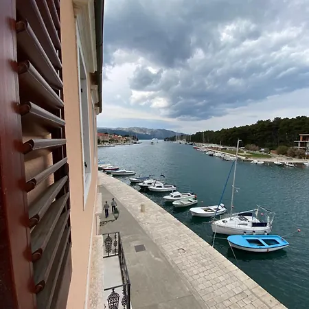 Ancora Faros * Stari Grad (Hvar)