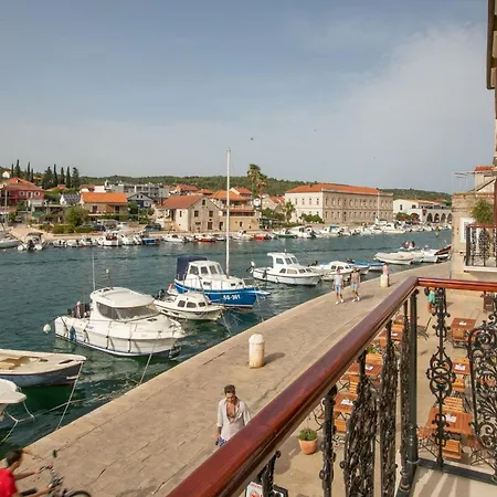 Ancora Faros Stari Grad (Hvar)